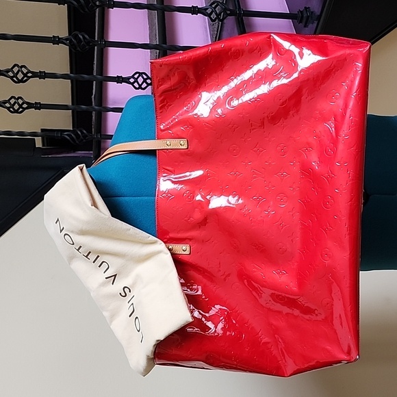 Louis Vuitton Red Monogram Vernis Reade GM - Picture 1 of 17